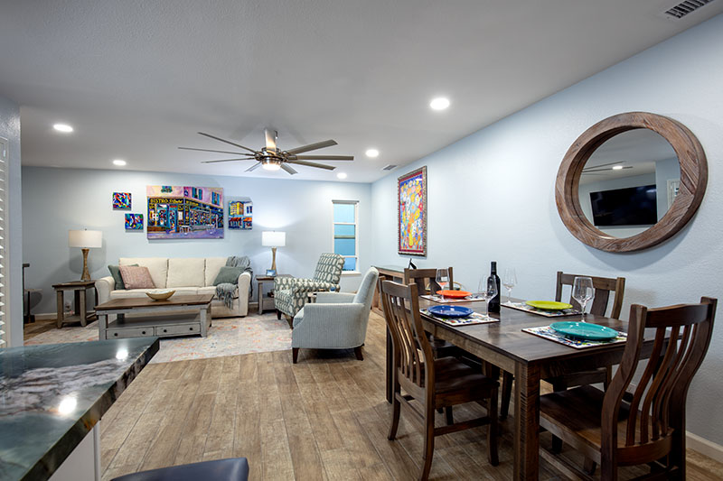 Harbor Blvd beach condo dining area